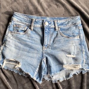 light wash jean shorts